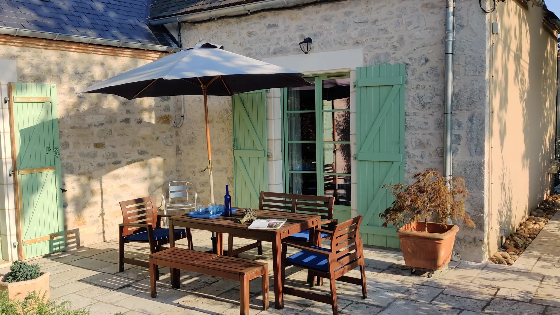 Terrasse nord - Les Bouyssières - Creysse ©_