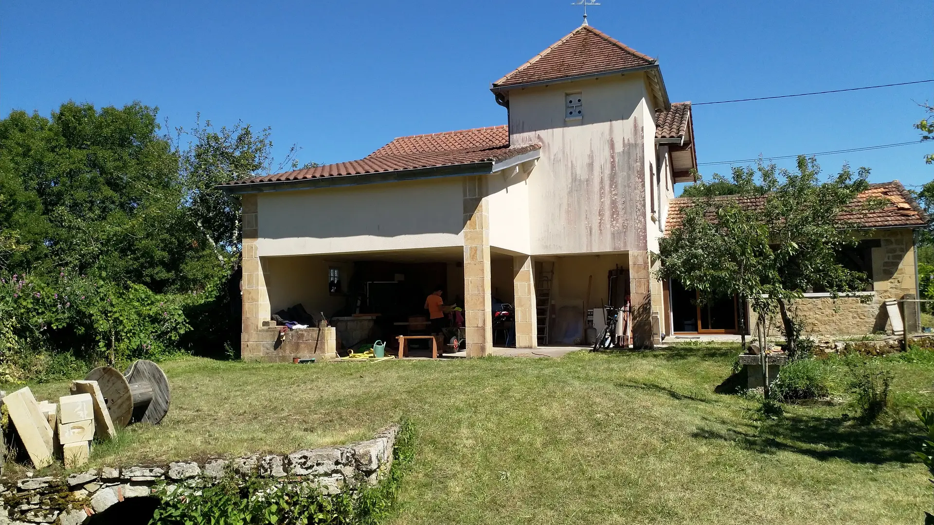 Maison depuis le jardin