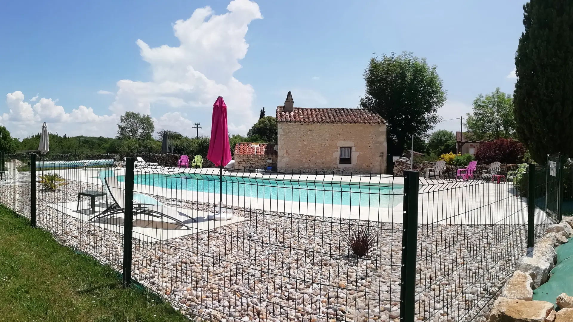 Piscine entièrement sécurisée