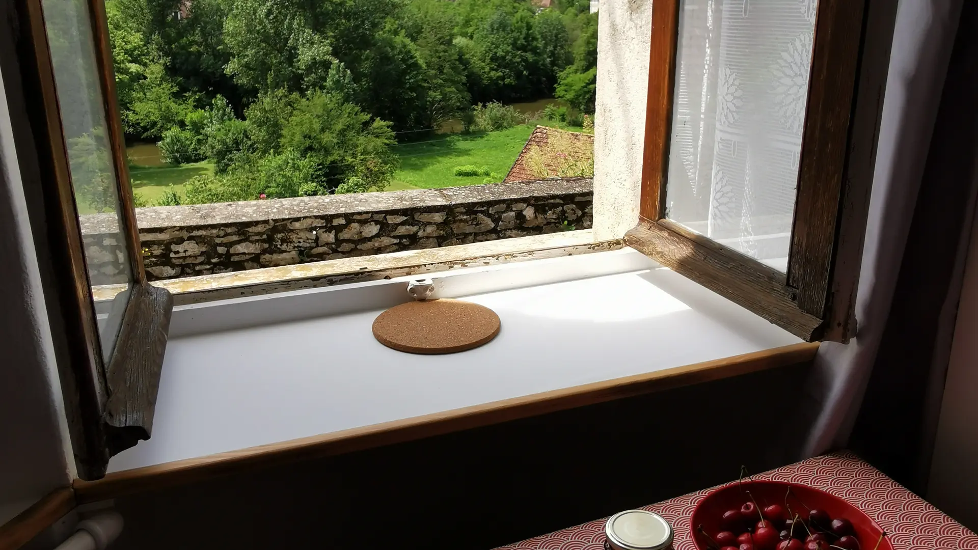 Chambré équipée Célé - Gîtes Un Jardin dans la Falaise à Cabrerets