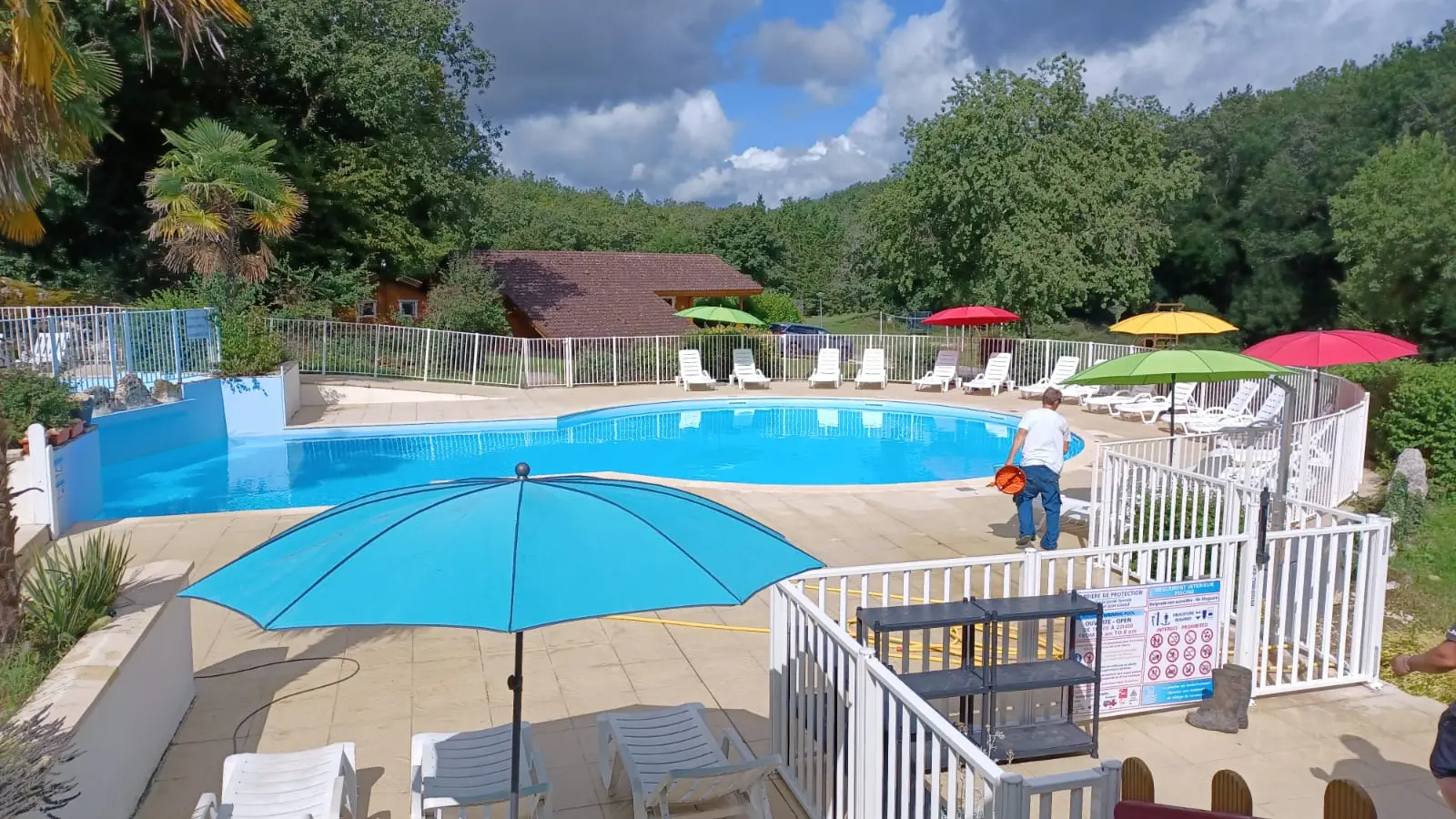 Piscine, Plage avec bain de soleil