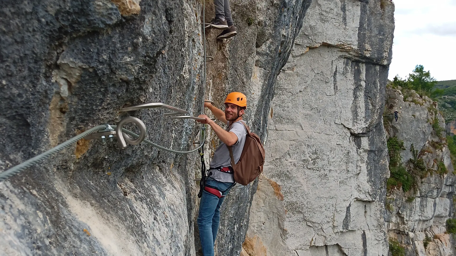 Quercy Aventure- Bureau des guides à Figeac -Spéléo Canyoning via ferrata