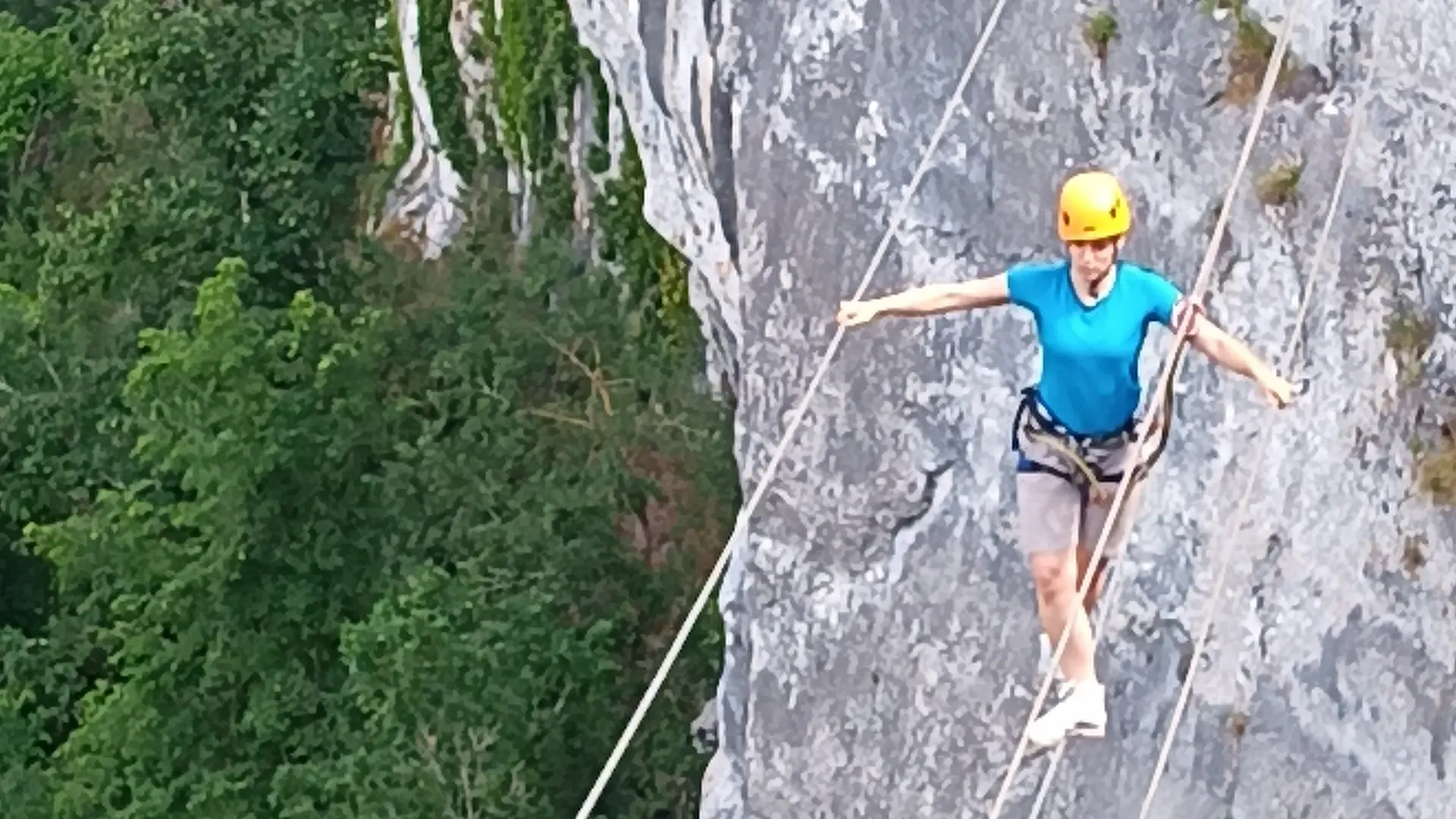 Quercy Aventure - via ferrata dans le Lot