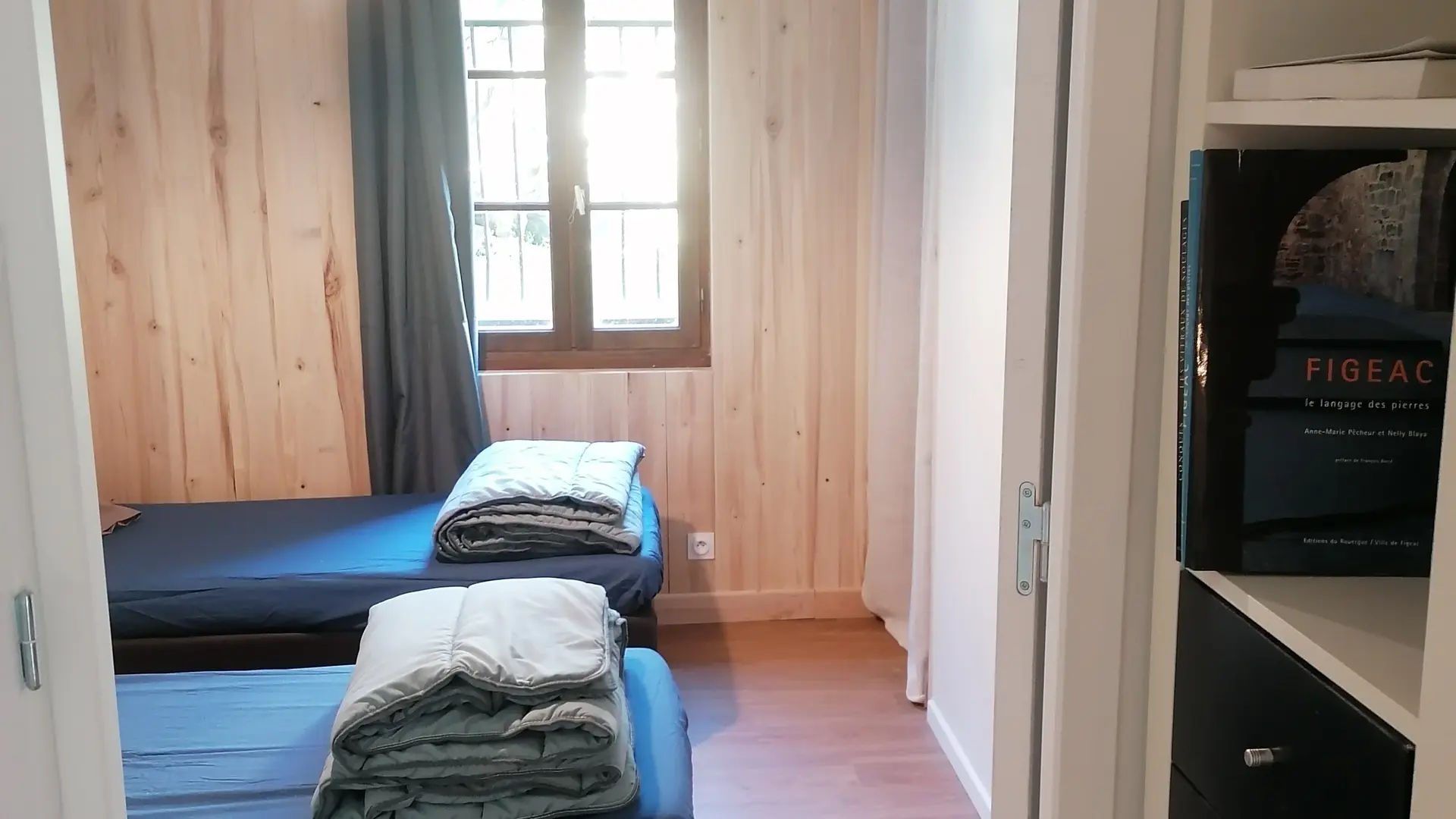 Chambre 2 lits simples