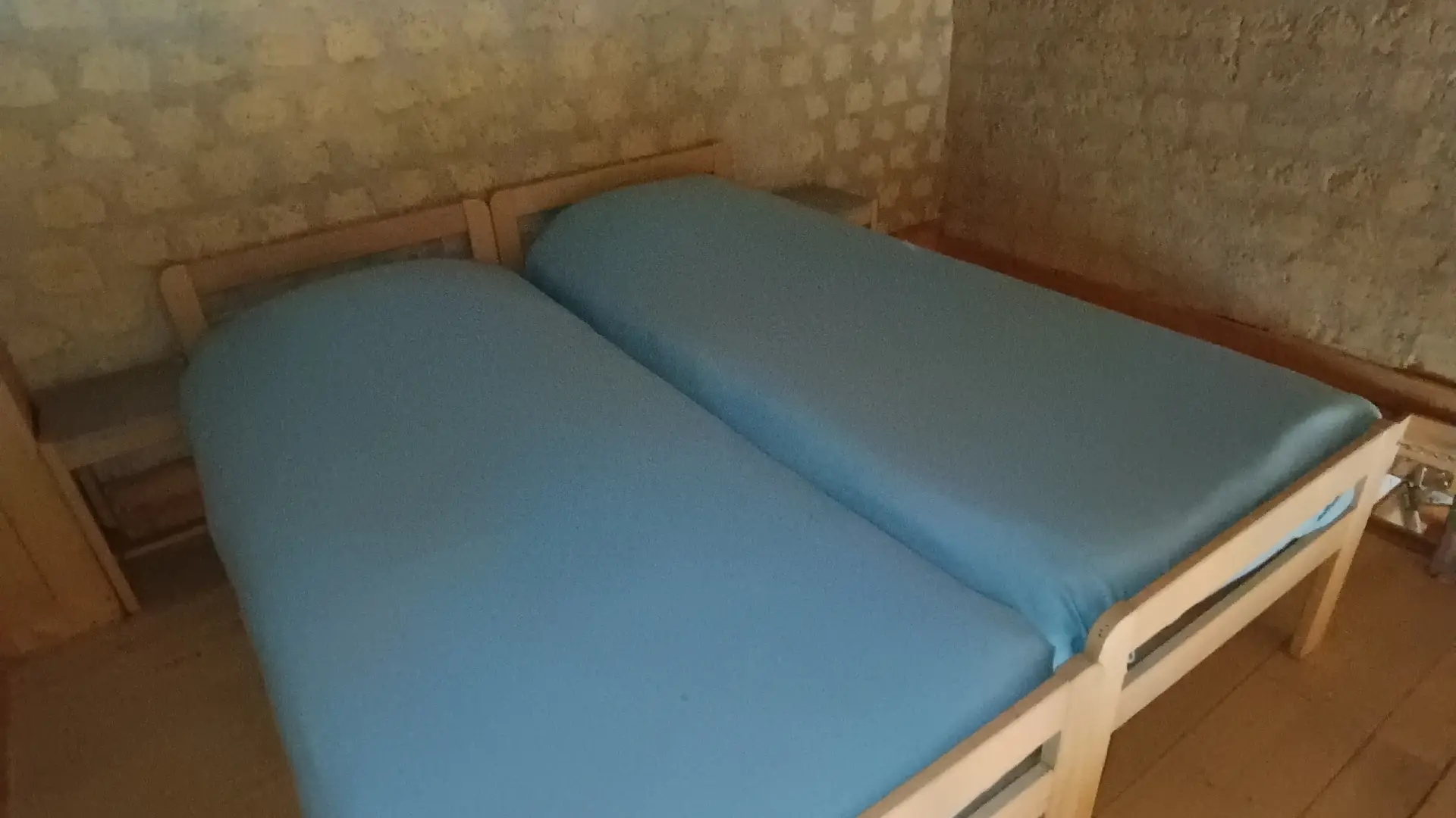 Chambre en mezzanine avec deus lits de 90