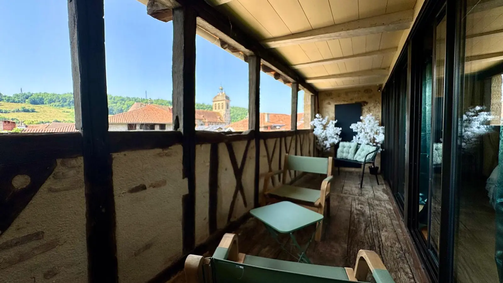 La terrasse de Saint Sauveur