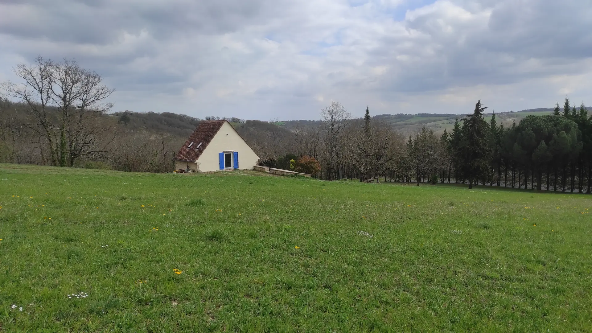Gite entoure par nature