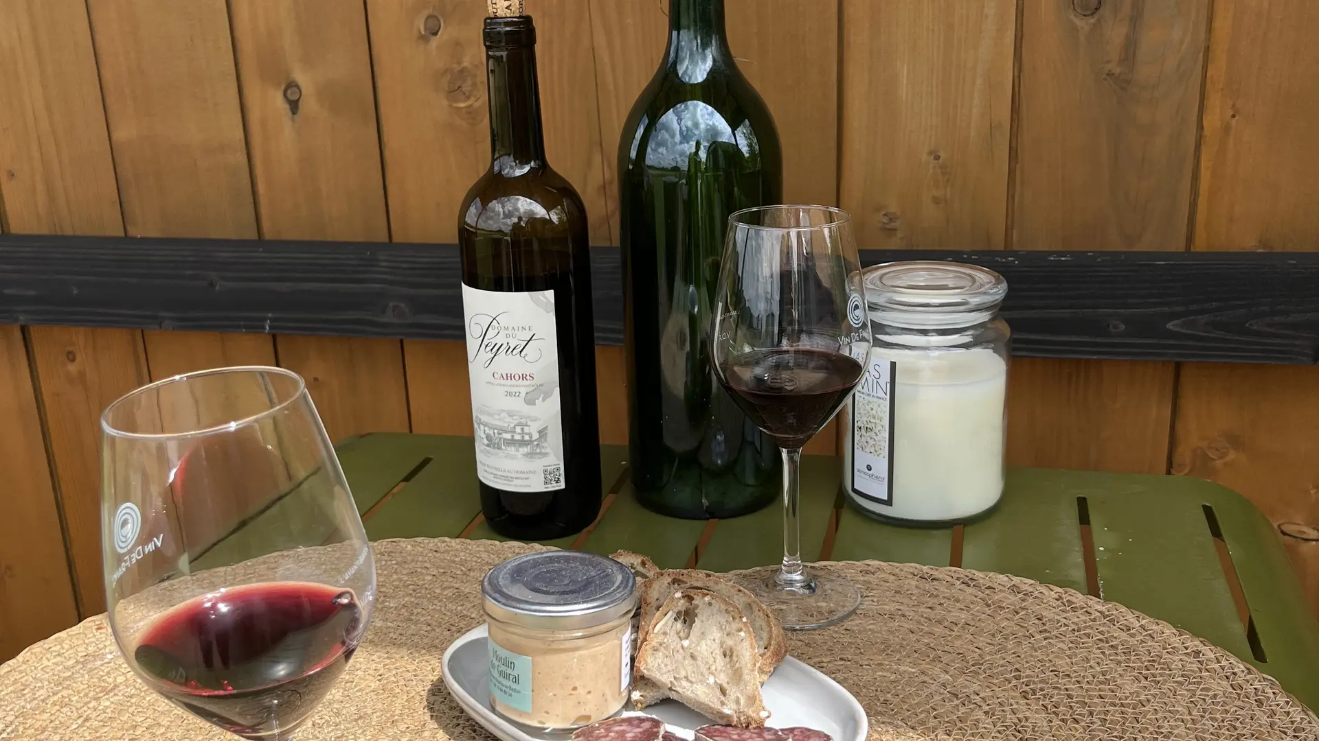 BOUTEILLE DE VIN OFFERTE A L ARRIVEE