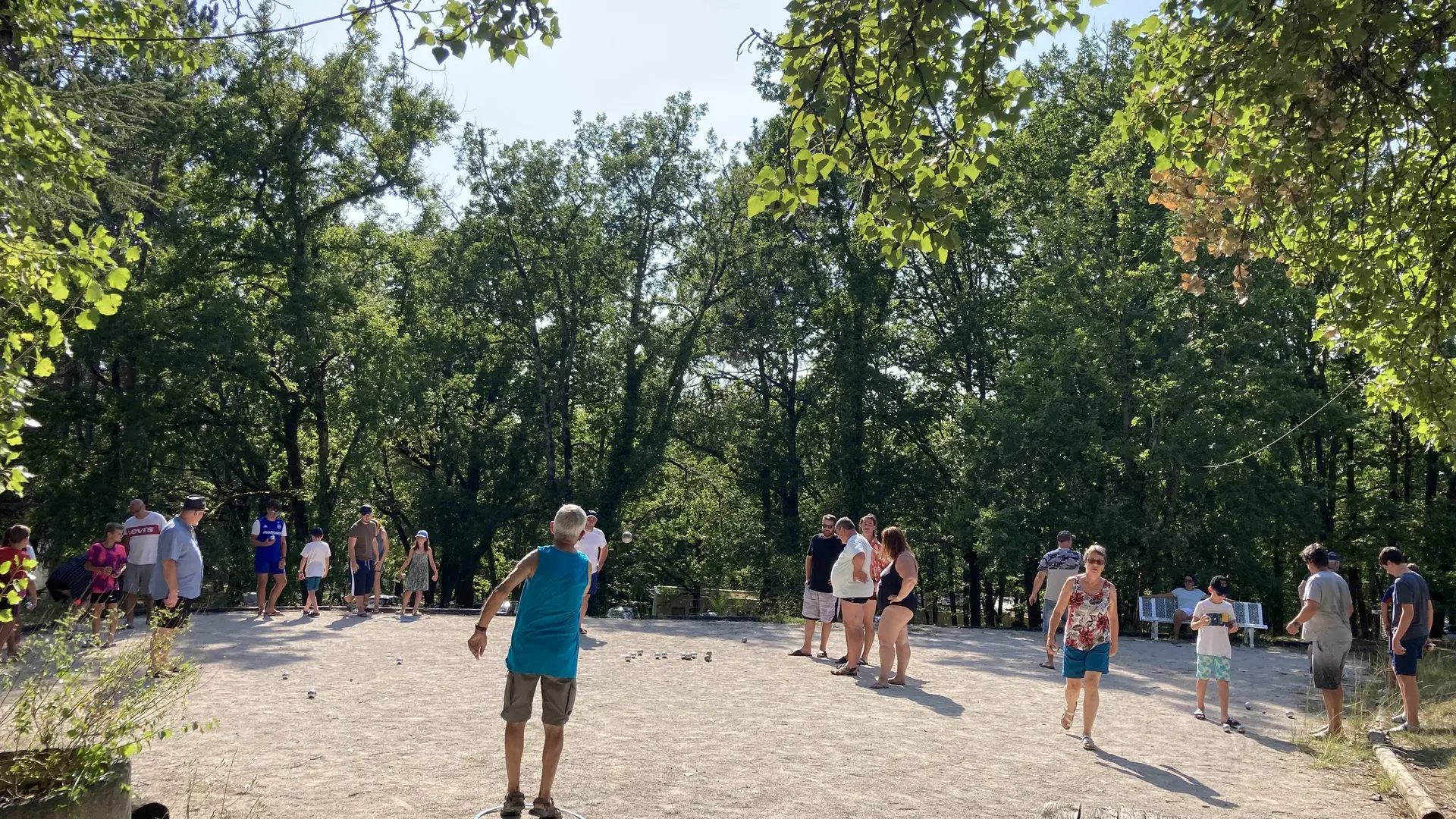 TERRAIN DE PETANQUE