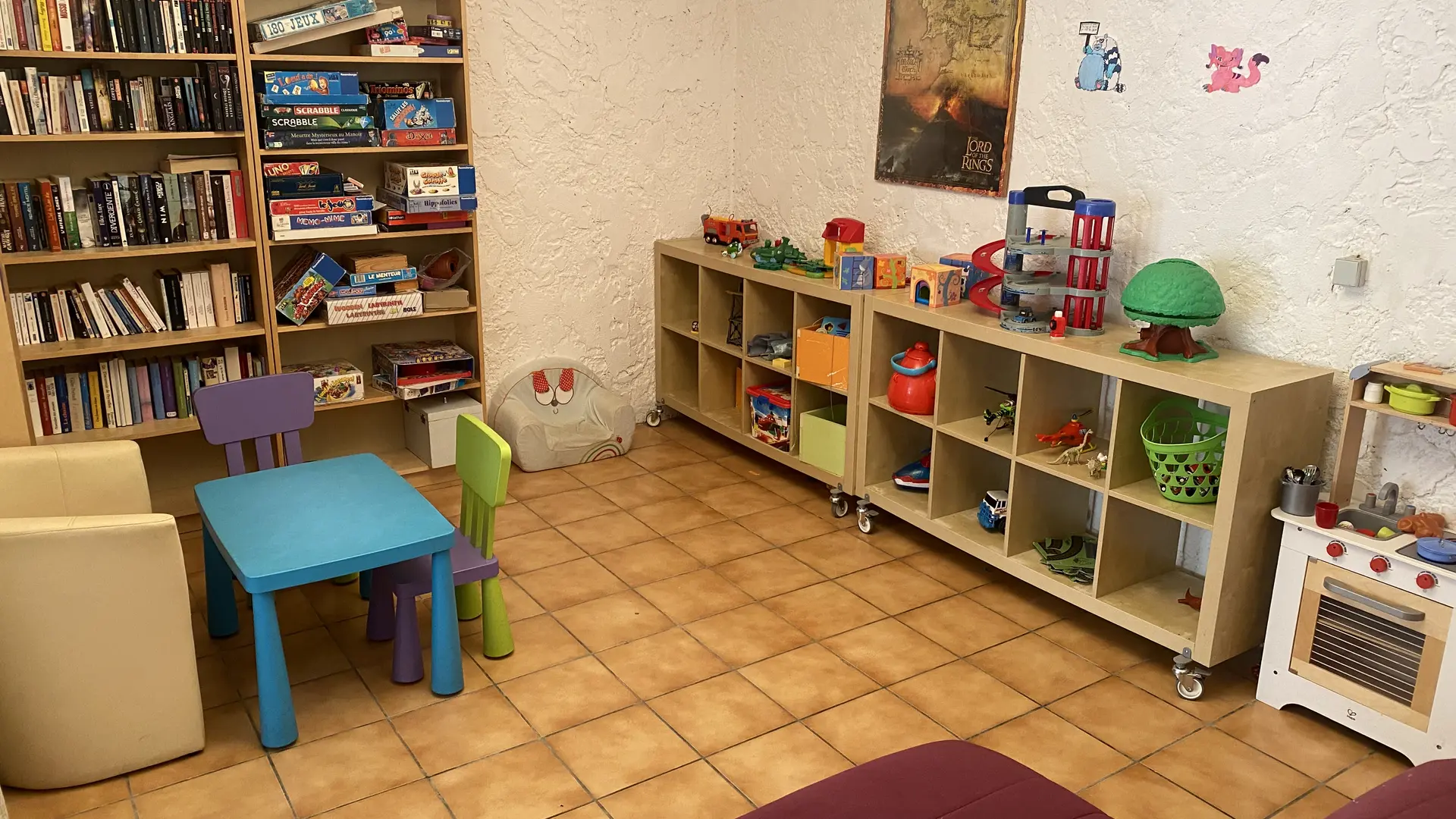 2-Les Pialades salle de jeu enfants