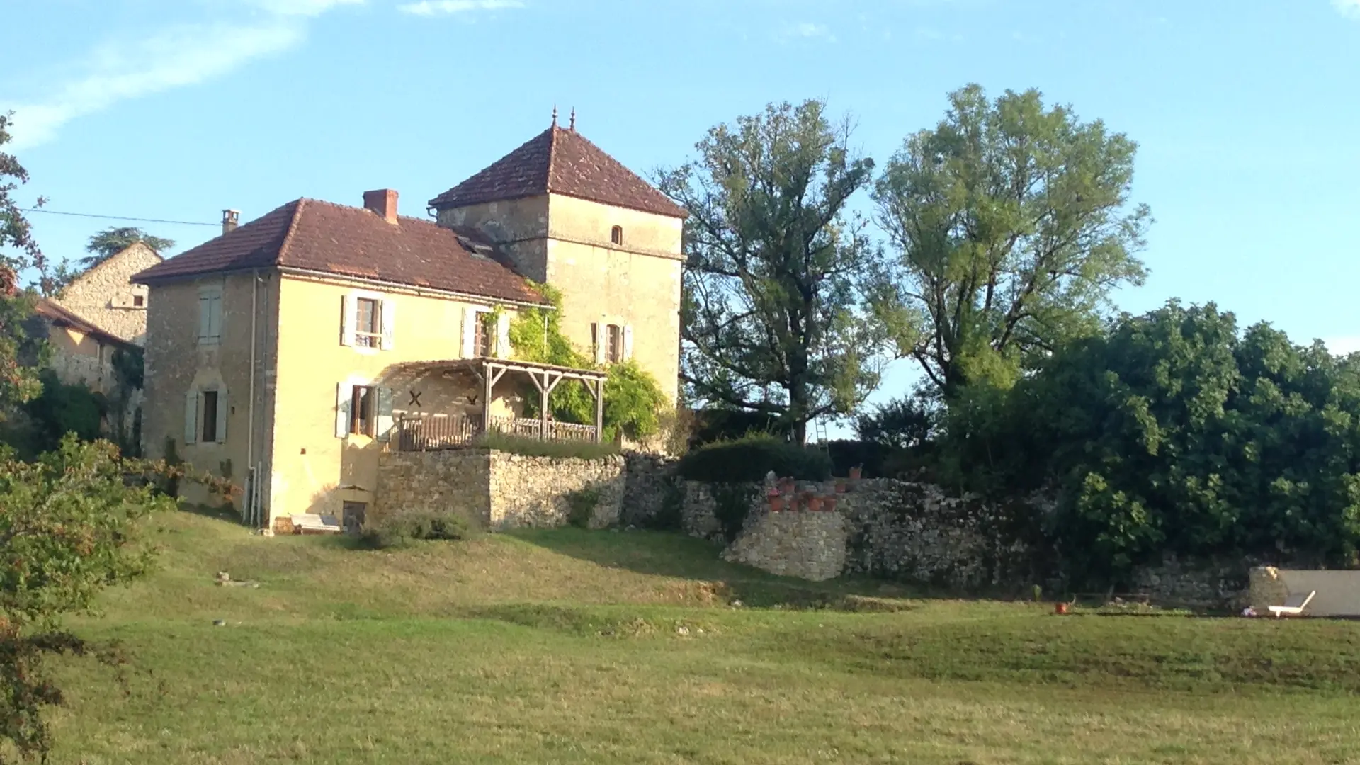 La Vielle Maison, Fazende