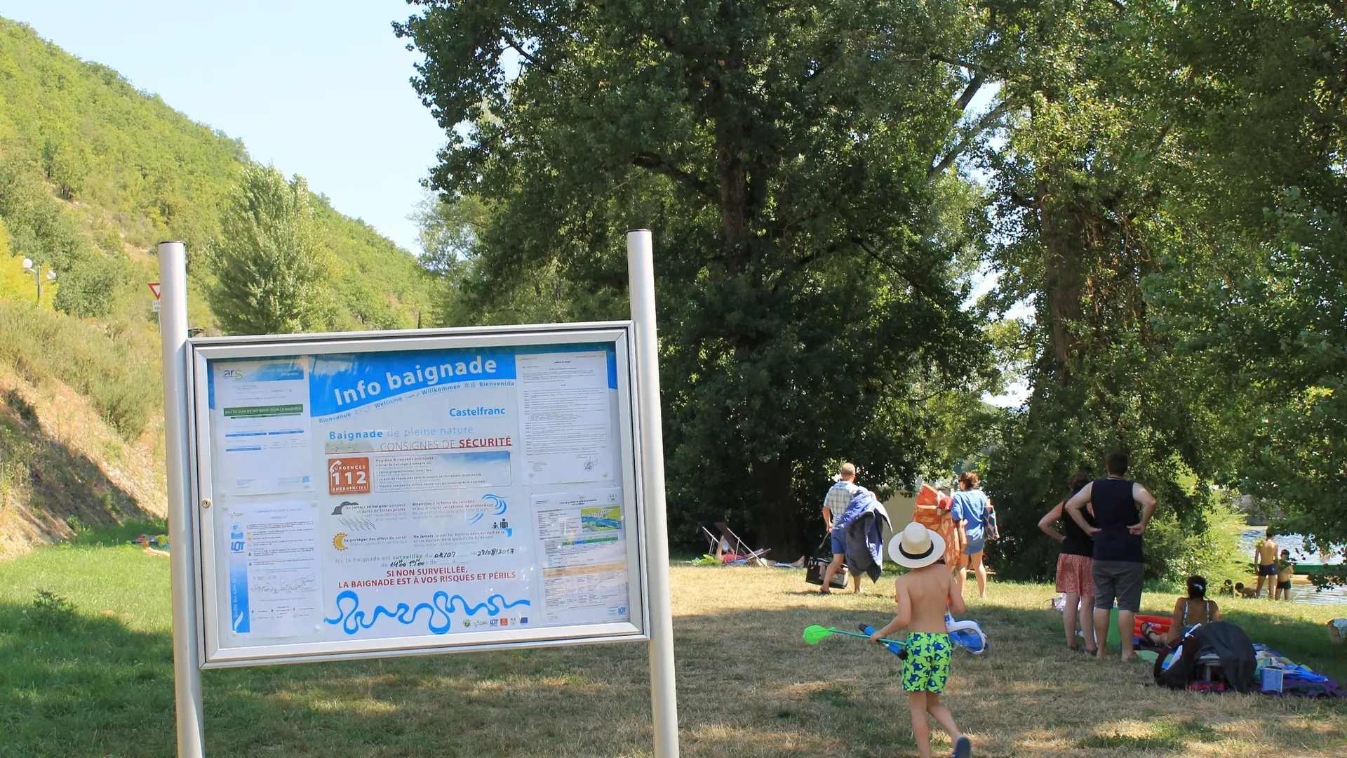 Castelfranc Baignade dans la rivière Lot