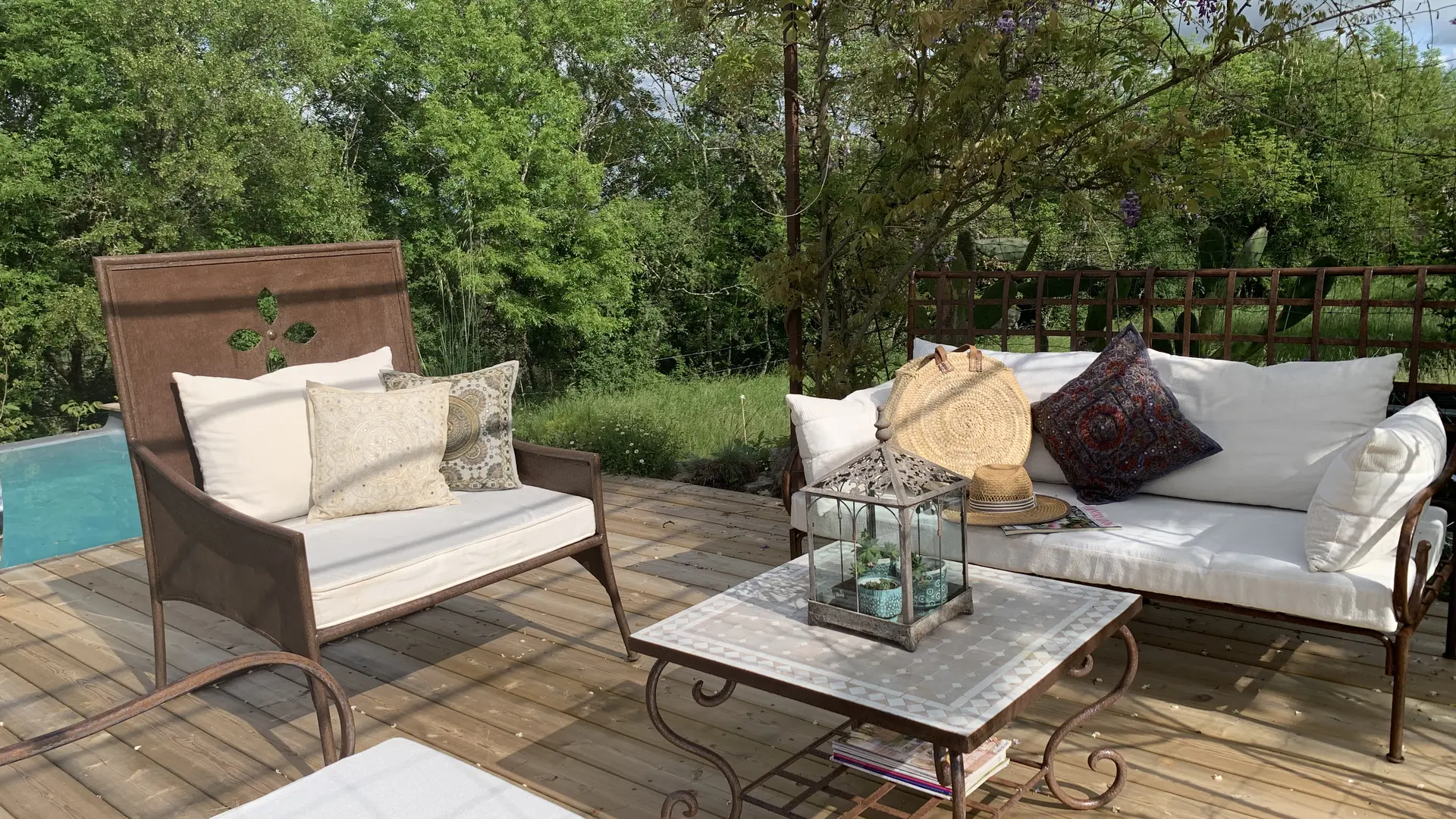 La Terrasse de la piscine coté sieste