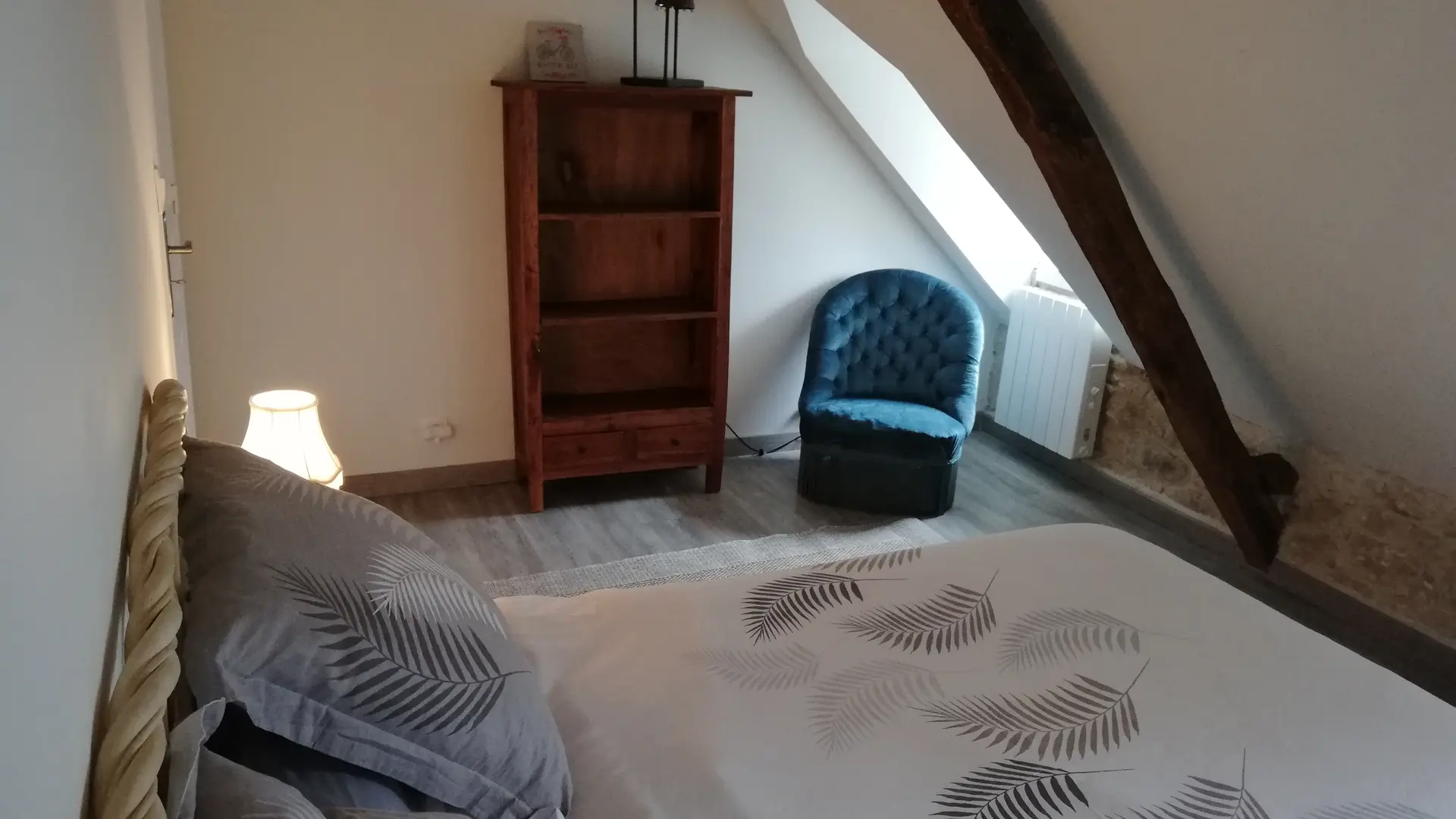 Vue N°1   CHAMBRE ROCAMADOUR  2E ETAGE