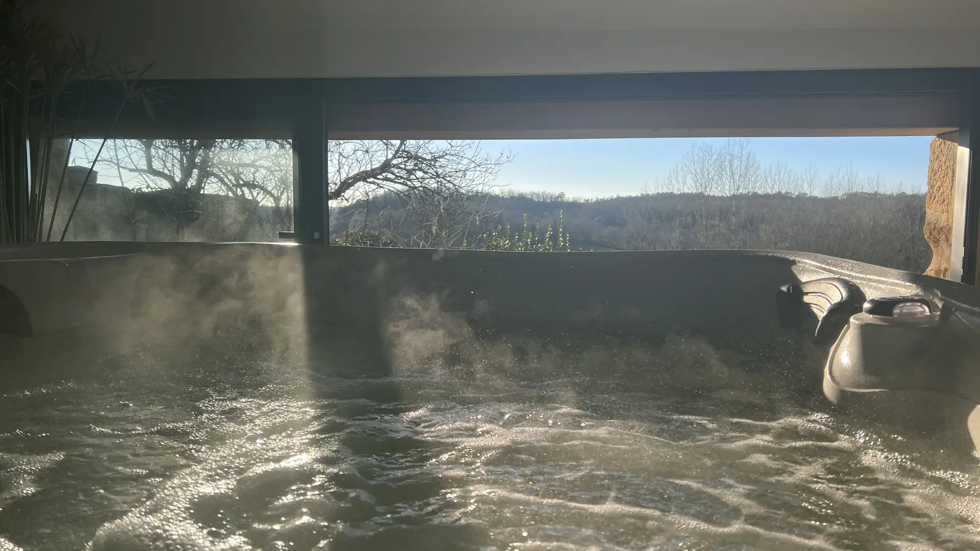 Jacuzzi avec vue sur la campagne (en option)