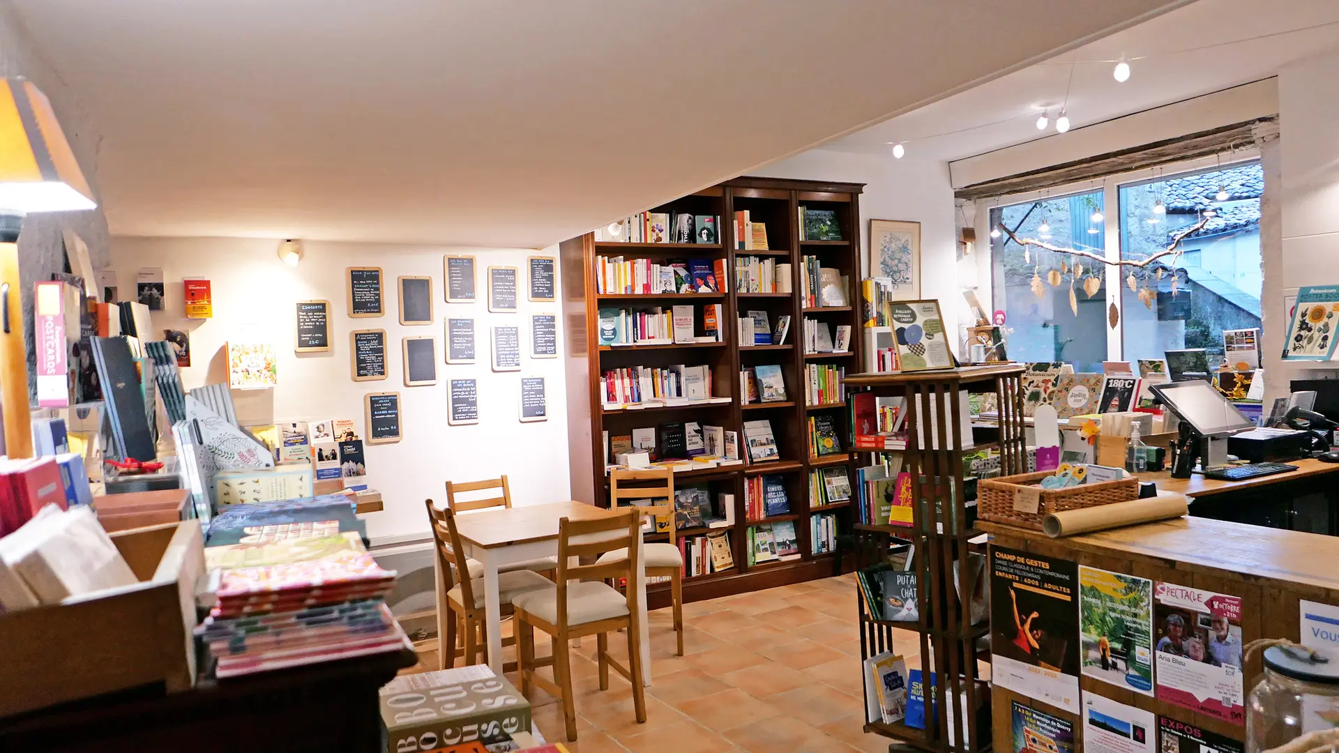 Livres Books & Co, rez-de-jardin