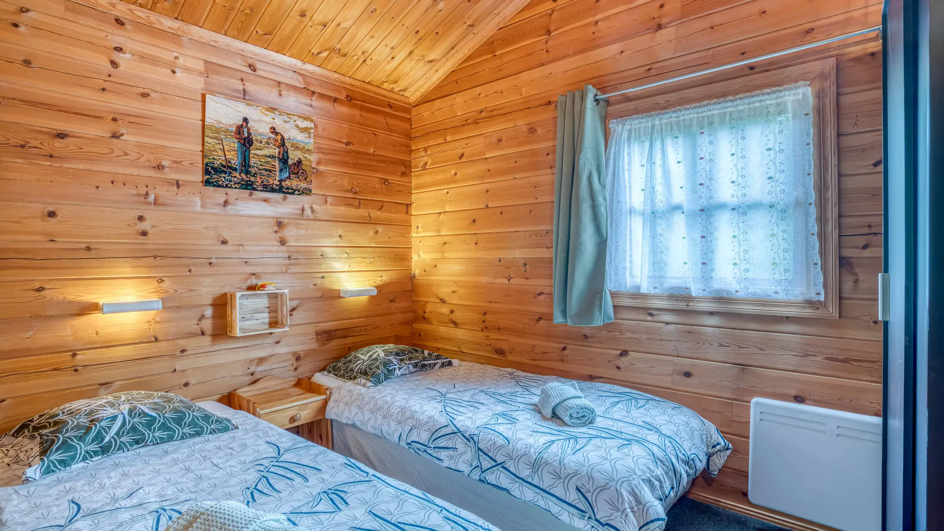 chalet 17 chambre avec 2 lits 90/200