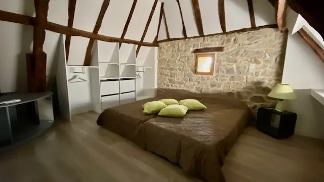 LOUPIAC PHOTO CHAMBRE 1 ETAGE