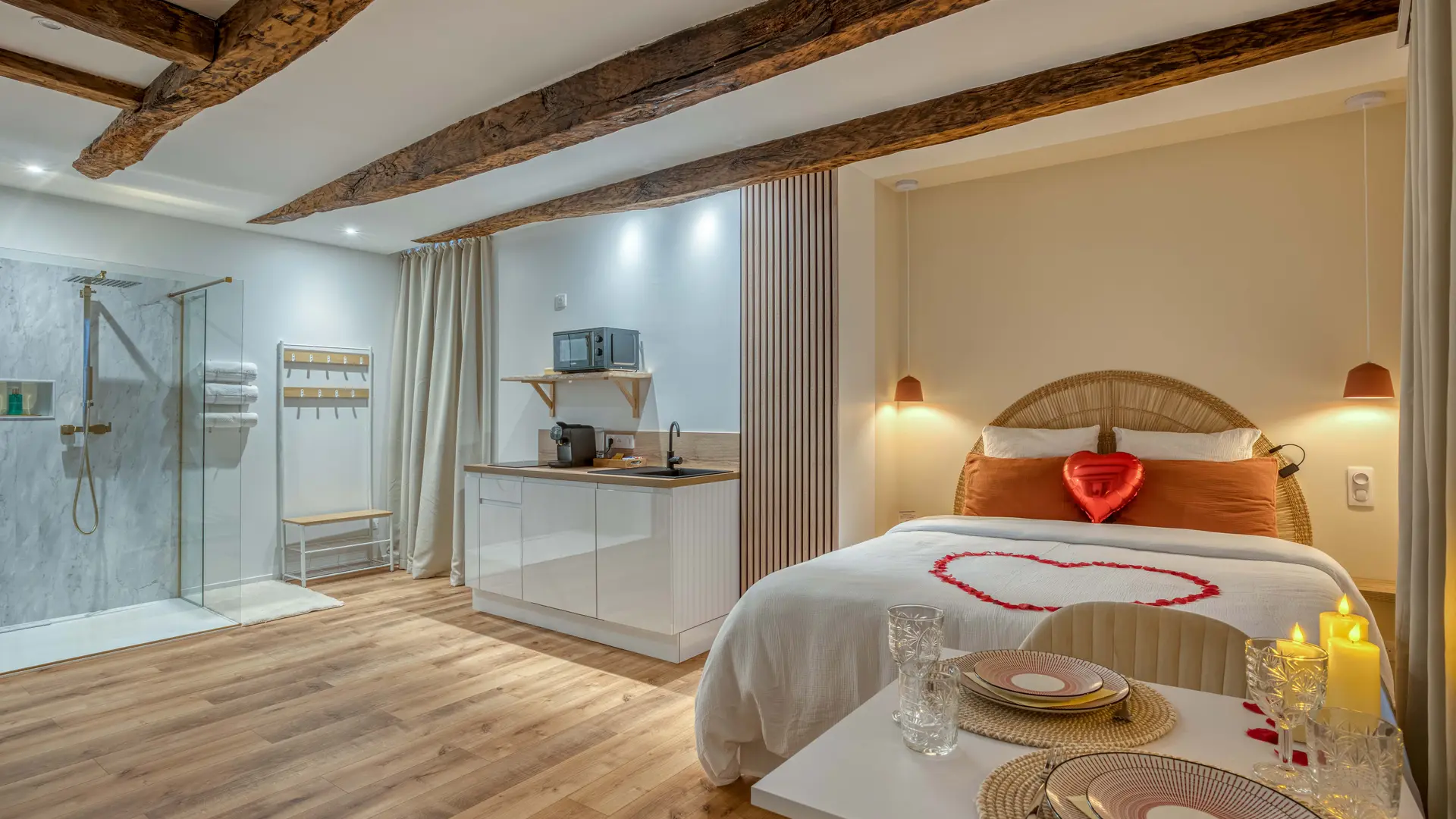 LOVE ROOM CAHORS-INTERNET-2