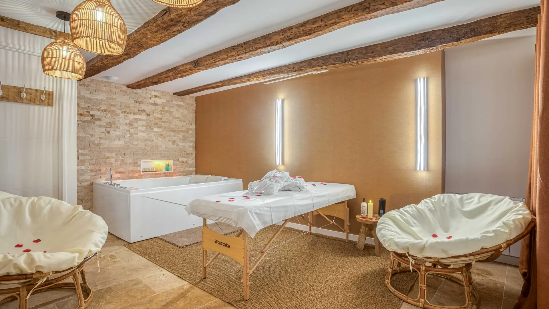 LOVE ROOM CAHORS-INTERNET-5