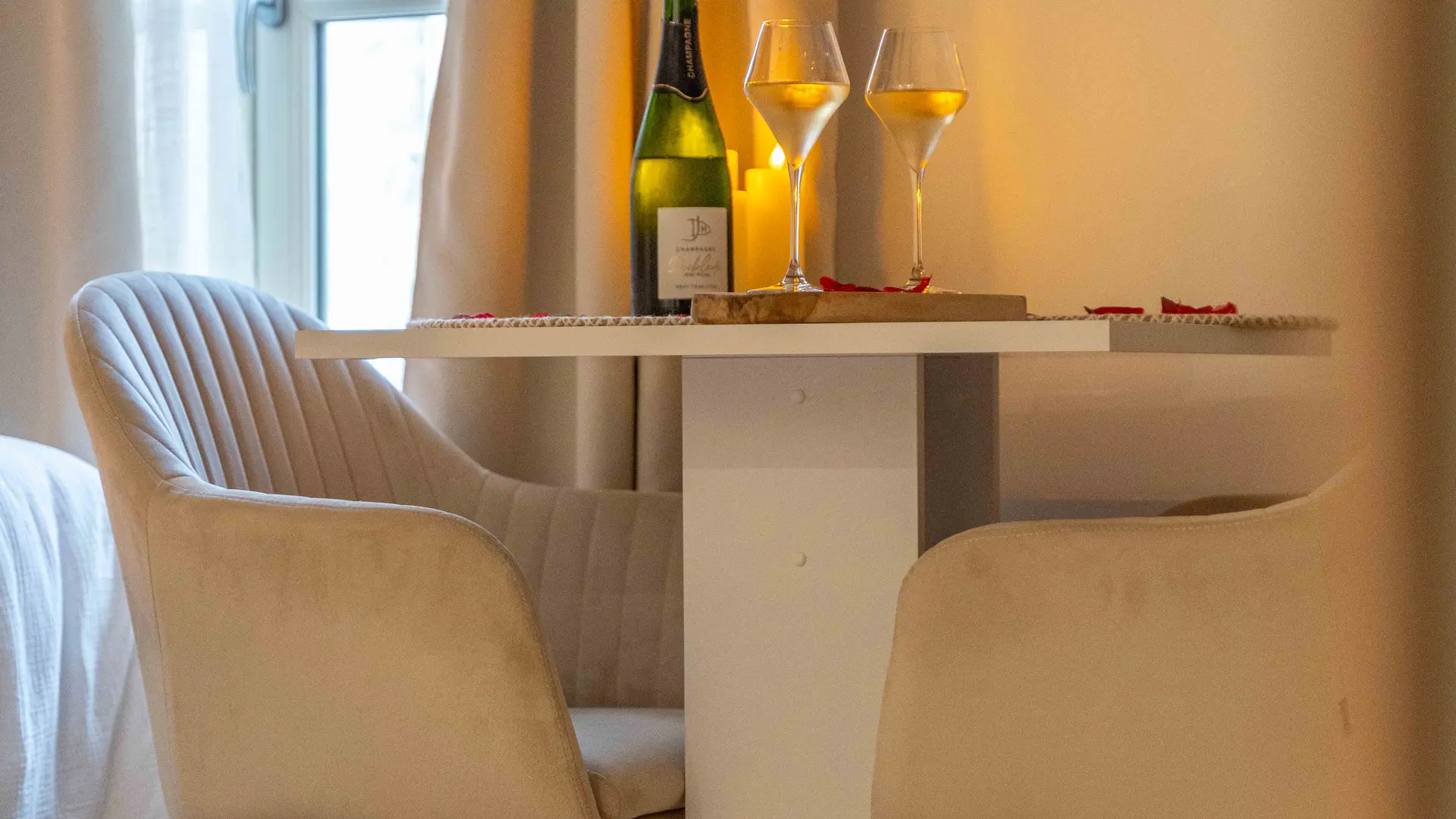 LOVE ROOM CAHORS-INTERNET-7