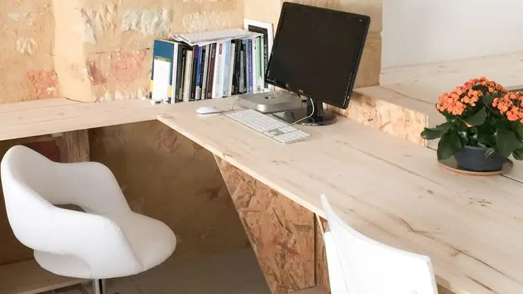 LTL-desk