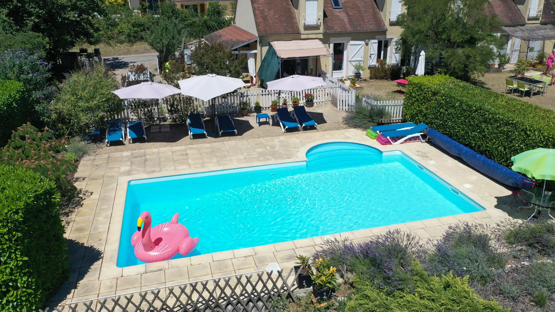 La piscine à partager avec les hôtes