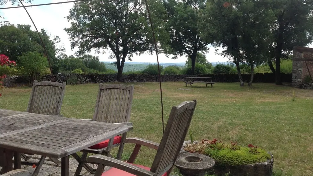 La terrasse de la maison principale