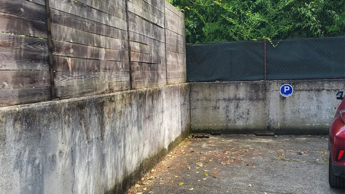 La Belle Lotoise parking