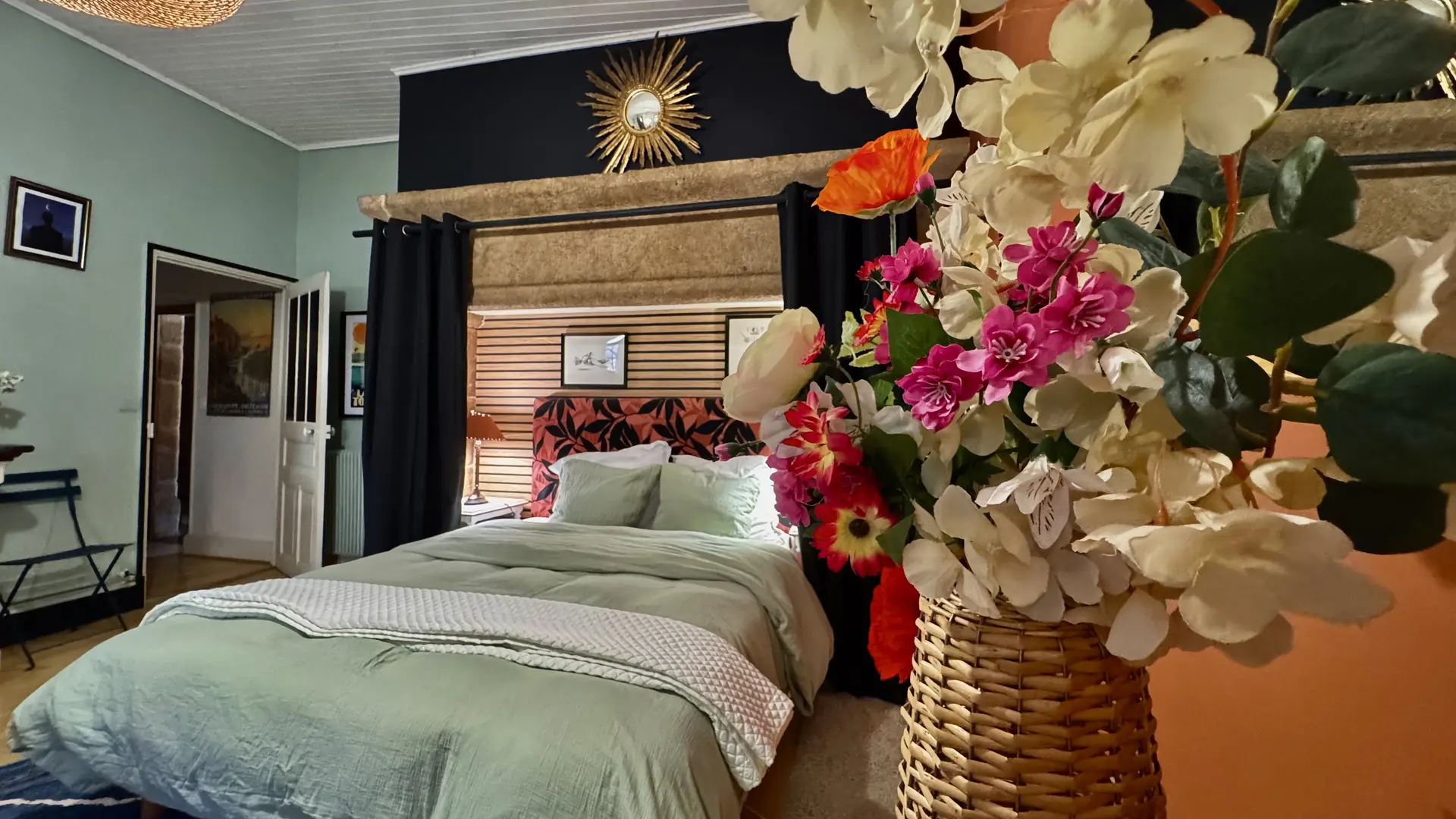 La Cour - chambre double en rez de jardin