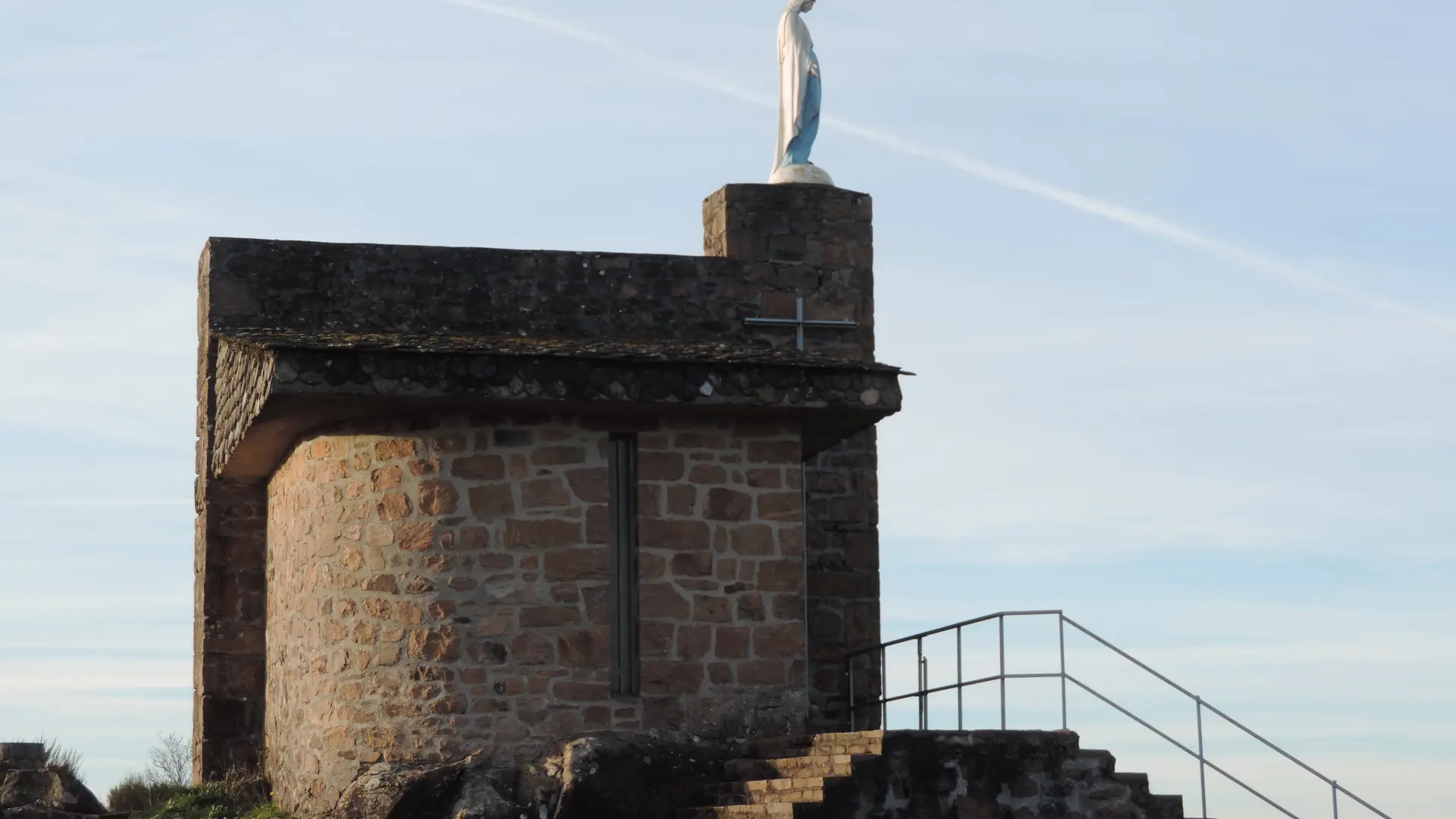 La Vierge, Roche de Vic