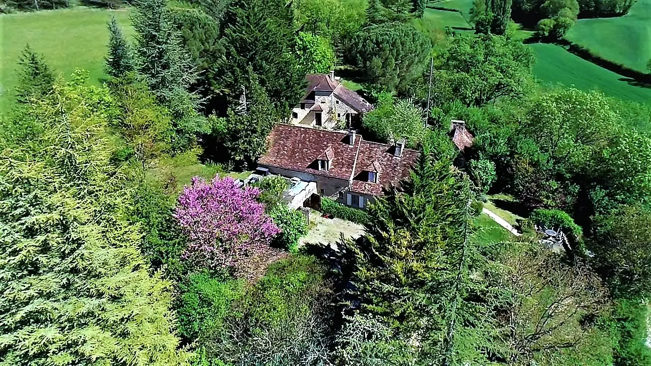 Vue aérienne gites Coeur de Lot