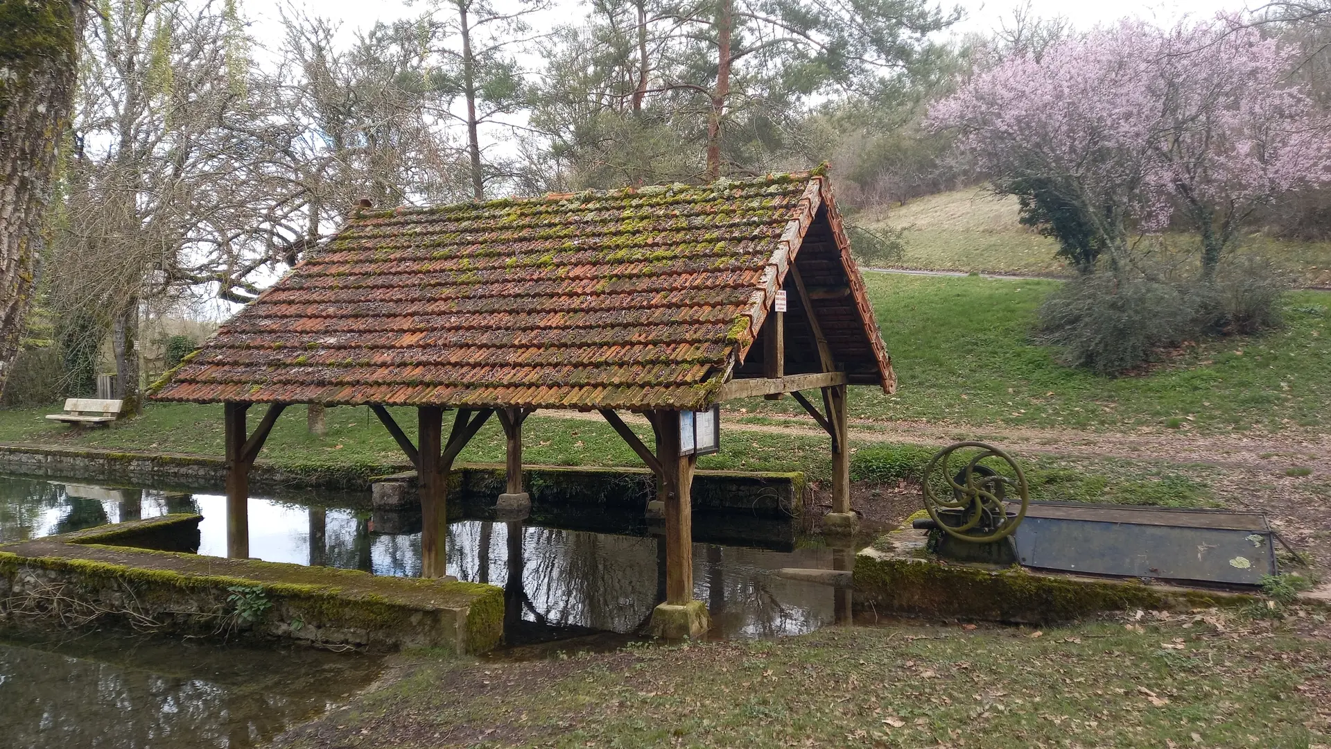 Lavoir lac de Montfaucon