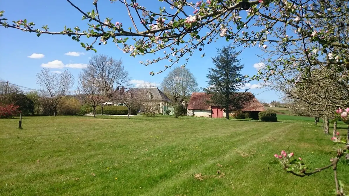 Vue d'ensemble du jardin - Les Bouyssières - Creysse ©_