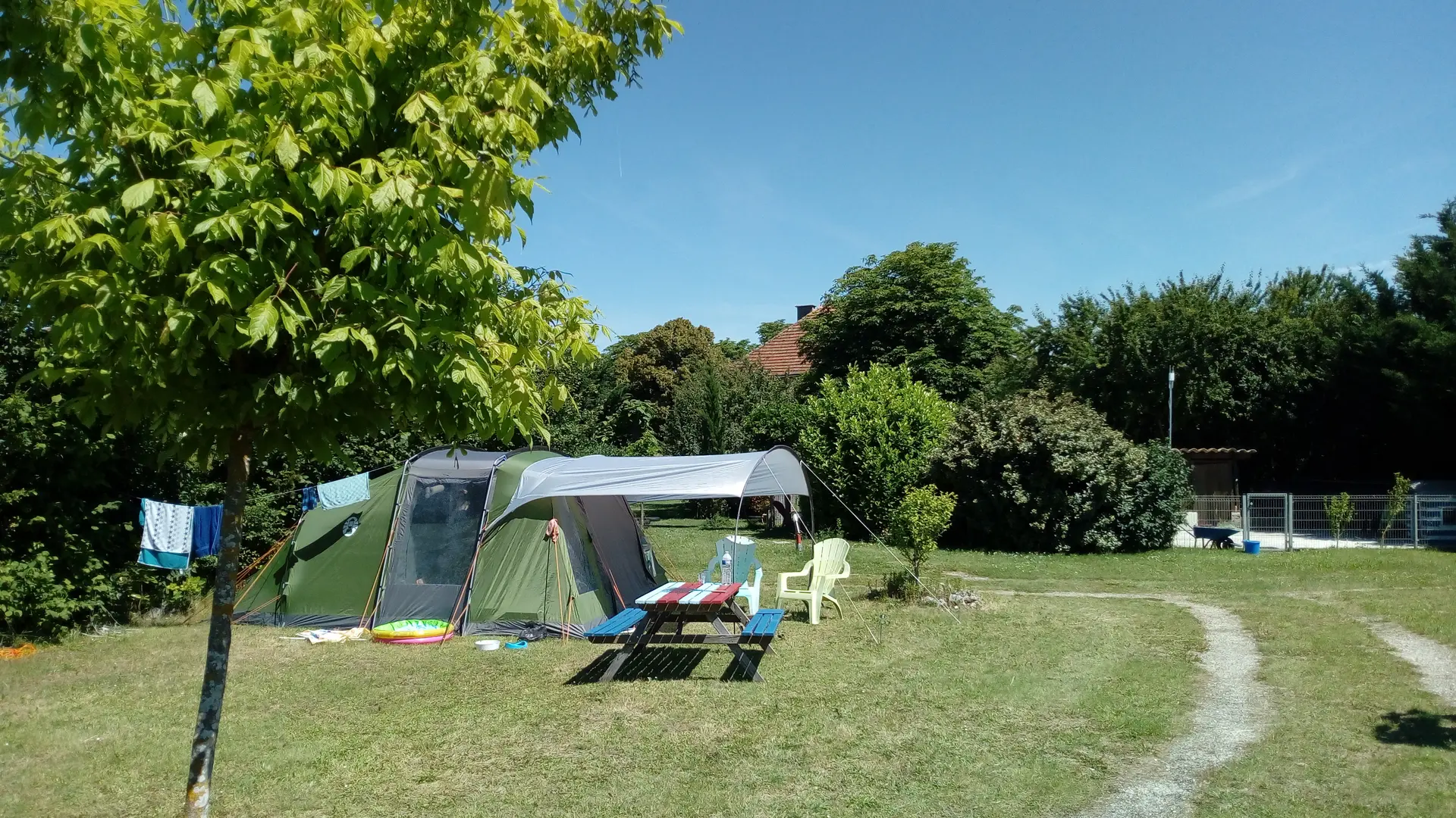 Les Escaliers de La Combe - terrain de camping