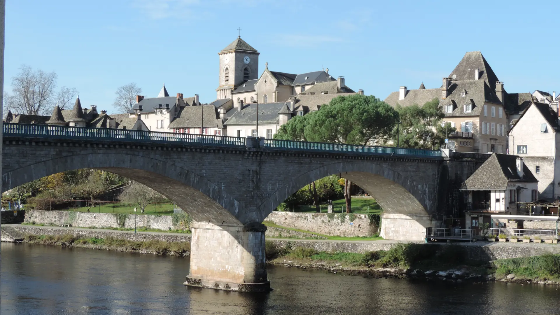 Les toits d'ardoises d'Argentat