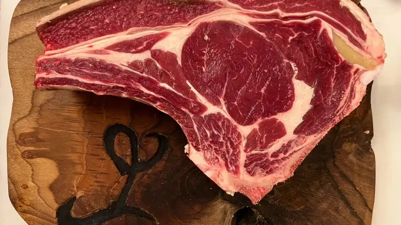 La côte de boeud Aberdeen Angus de la ferme de Lestrou