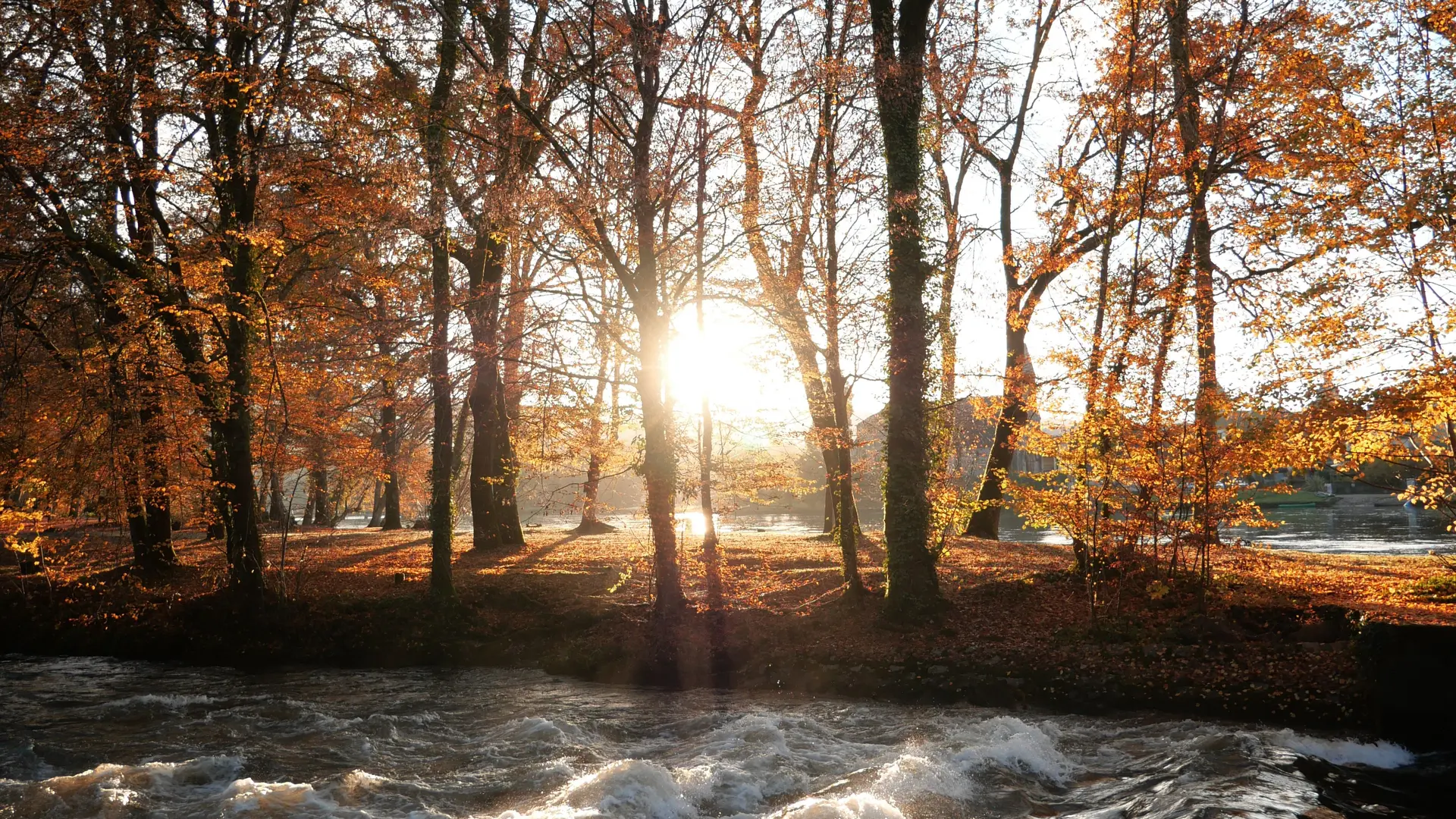 Lever-soleil-riviere-Beaulieu-sur-Dordogne