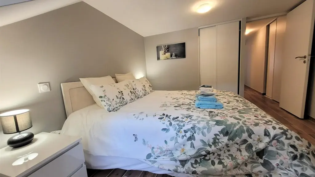 LocationVieillemaringe-Aubazine_chambreLitDouble