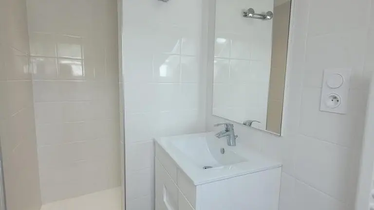 LocationVieillemaringe-Aubazine_sdb