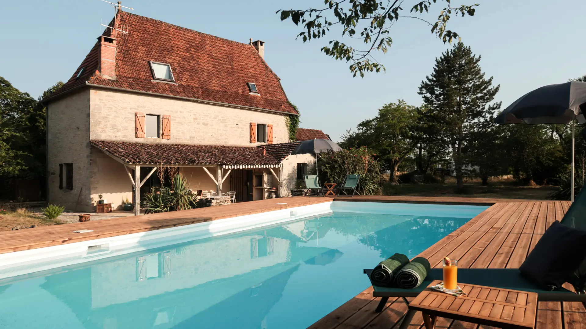 Un petit plongeon dans la piscine après votre balade à cheval ?