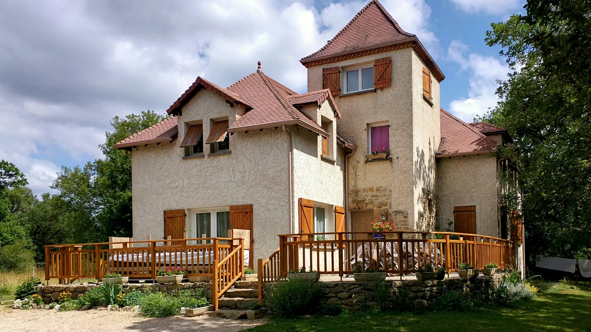 Maison chambre d'hôtes Le Bout du Roc-Alvignac