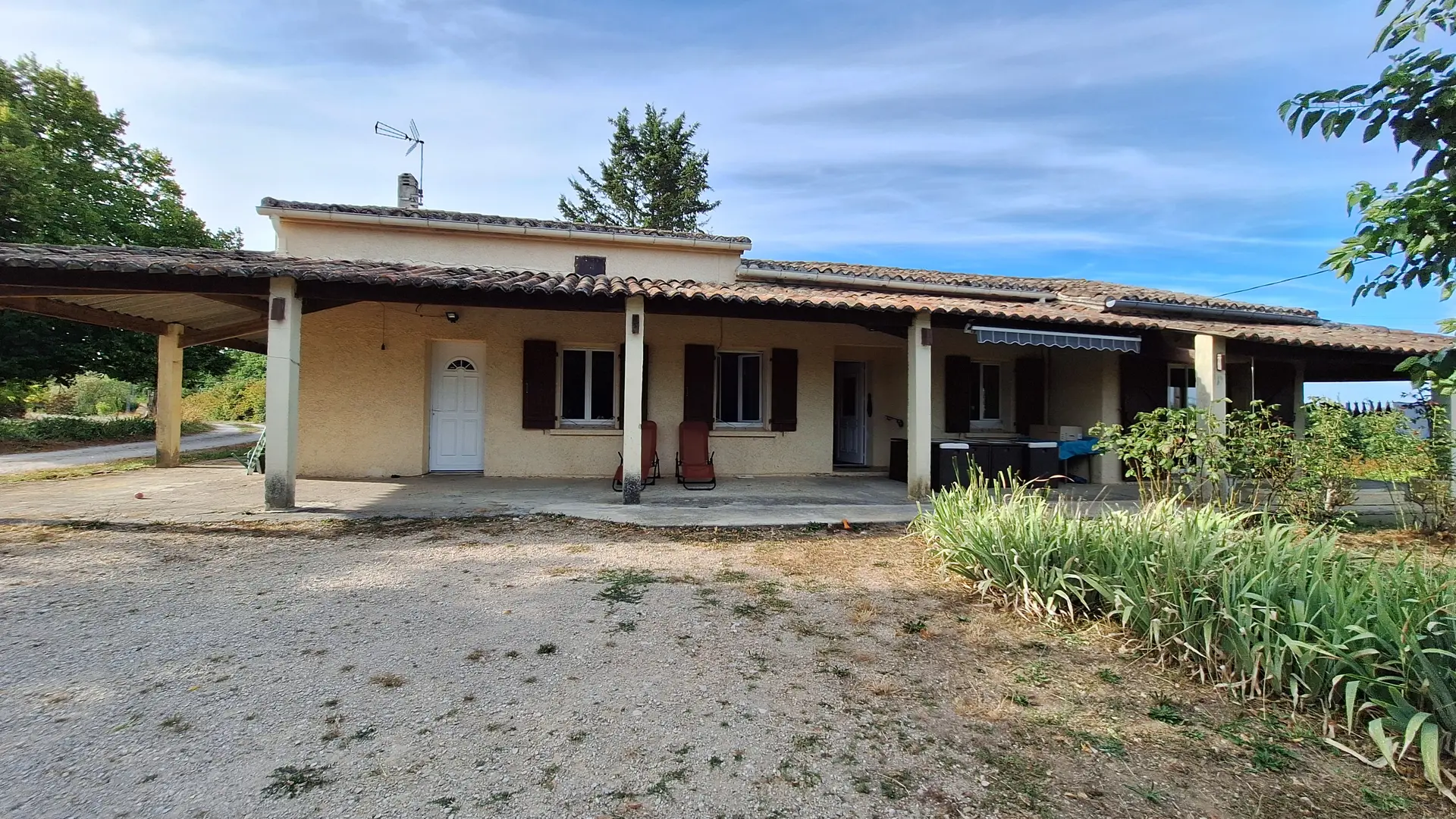 Maison de l'extérieur