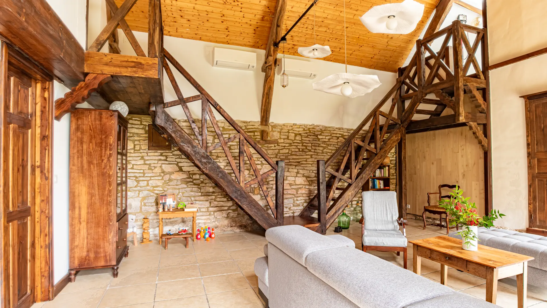 Mas d'Oliu Martel - Escaliers