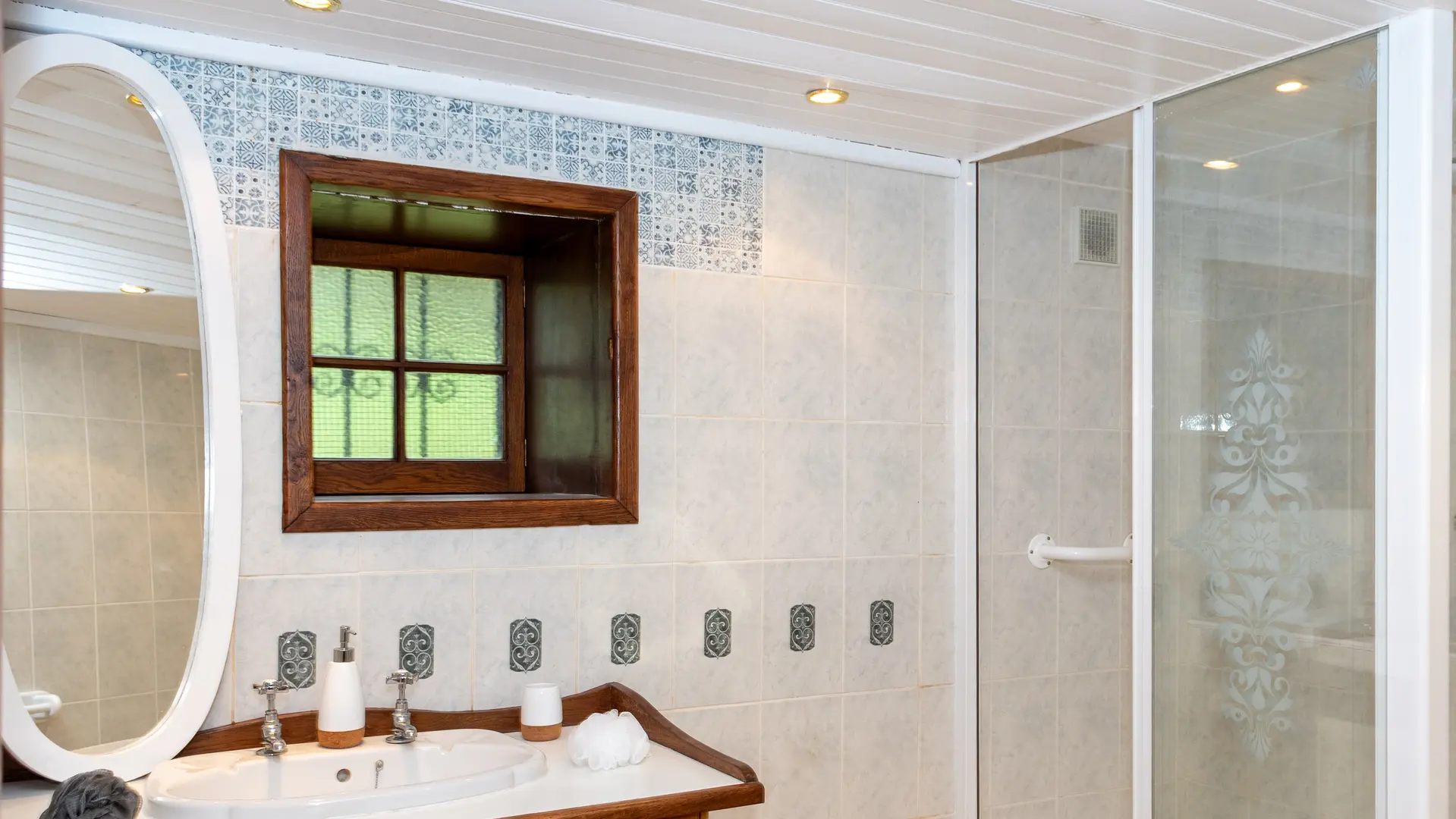 Mas d'Oliu Martel - Salle de douche RDC