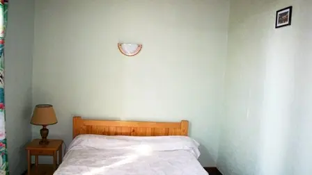 Meublé-hospital-aubazine_chambre