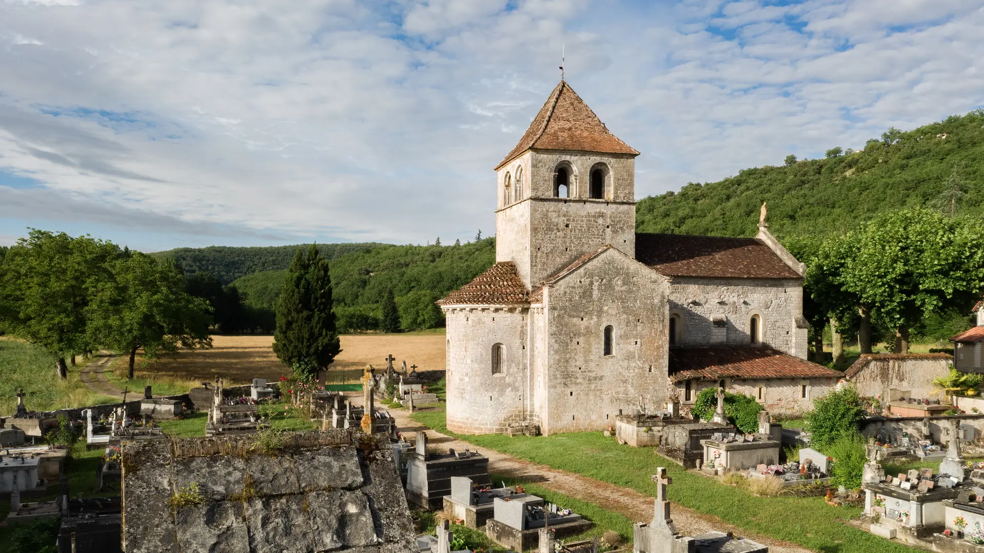 eglise-vers-notre-dame-veles