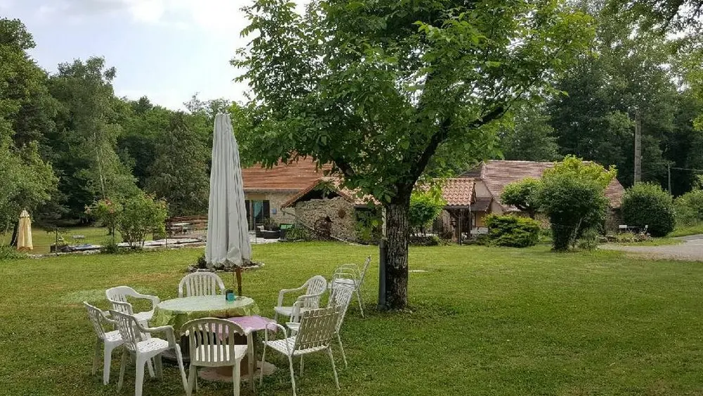 MoulinDuPouget-LaChapelleAuxSaints_jardin