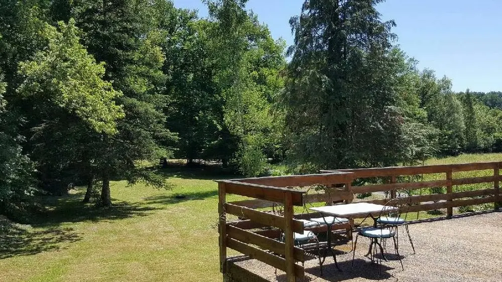 MoulinDuPouget-LaChapelleAuxSaints_terrasse