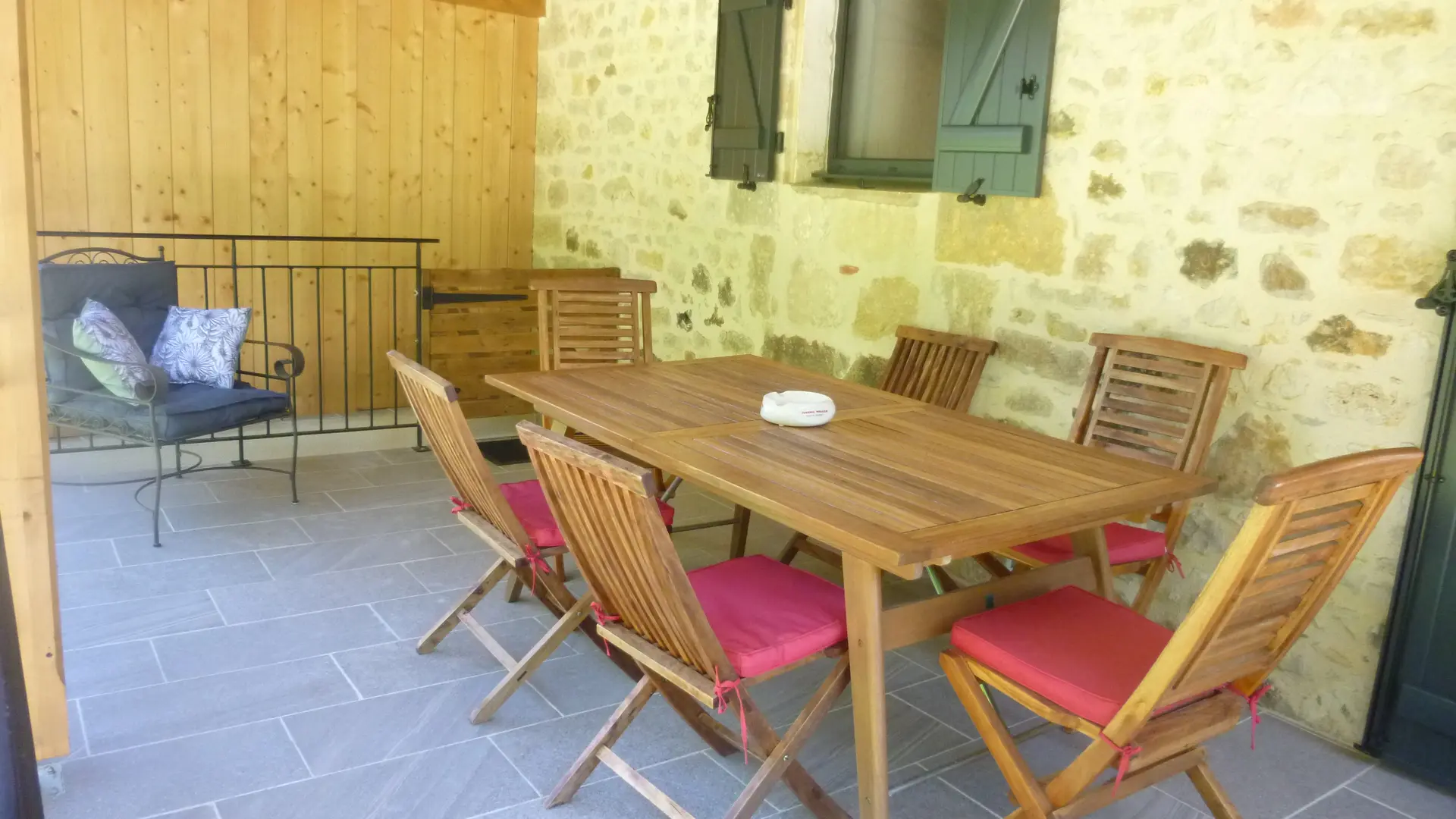 terrase vue sur le jardin